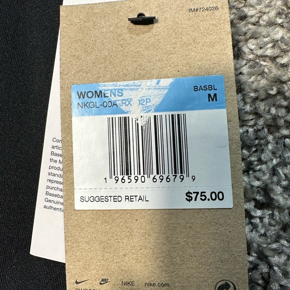 NWT Nike Women’s The Nike Tee Chicago White Sox Baseball Tee Size XL - Picture 2 of 5